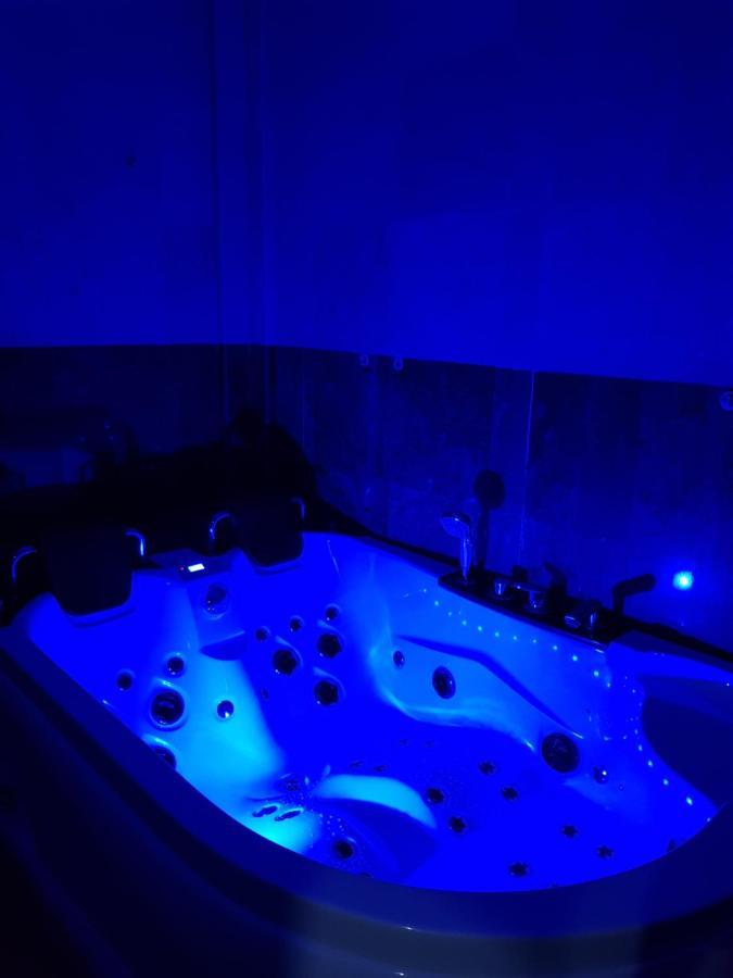 Lights Spa National Arena Mega Mall Monza Бухарест Екстер'єр фото
