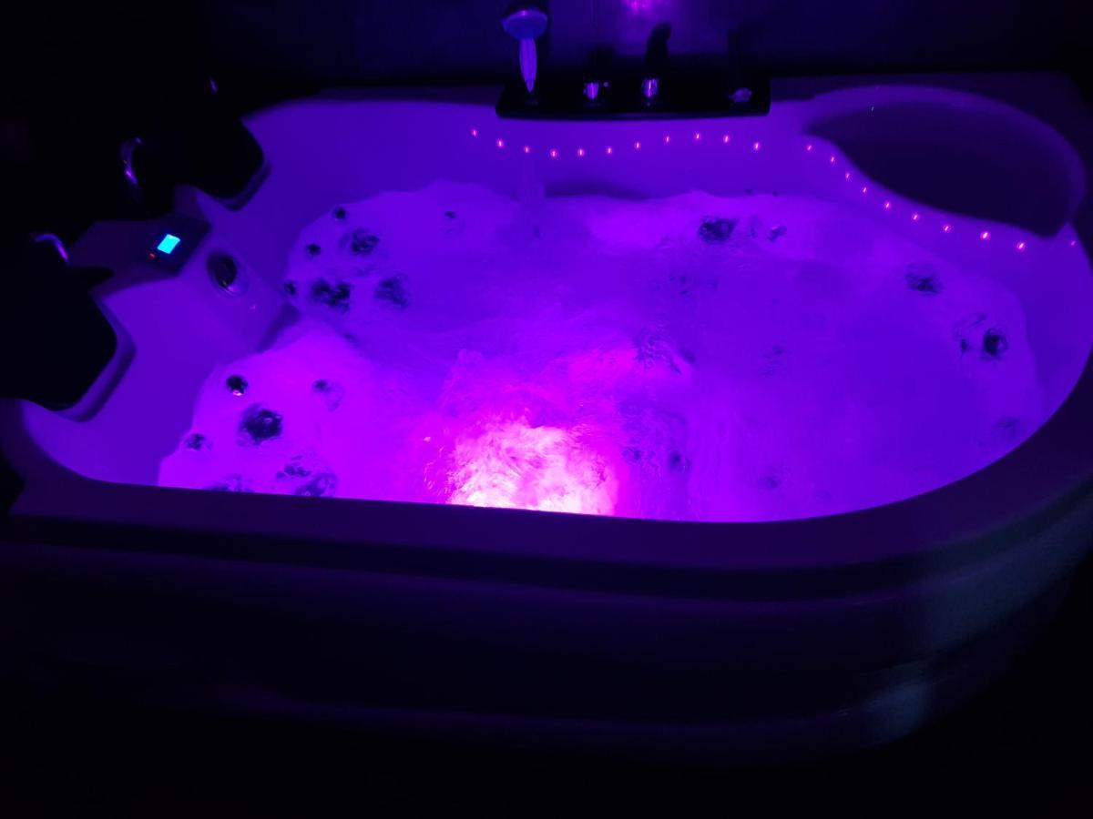 Lights Spa National Arena Mega Mall Monza Бухарест Екстер'єр фото